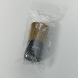 Bare Essentials mini Khabuki brush